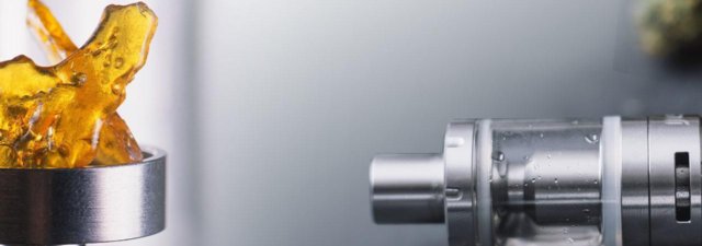 The Complete Guide on Dabbing vs. Vaping E-Liquid